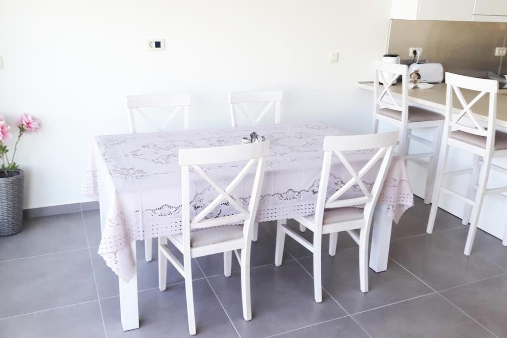 2Br Apartment With Pool Котор Экстерьер фото